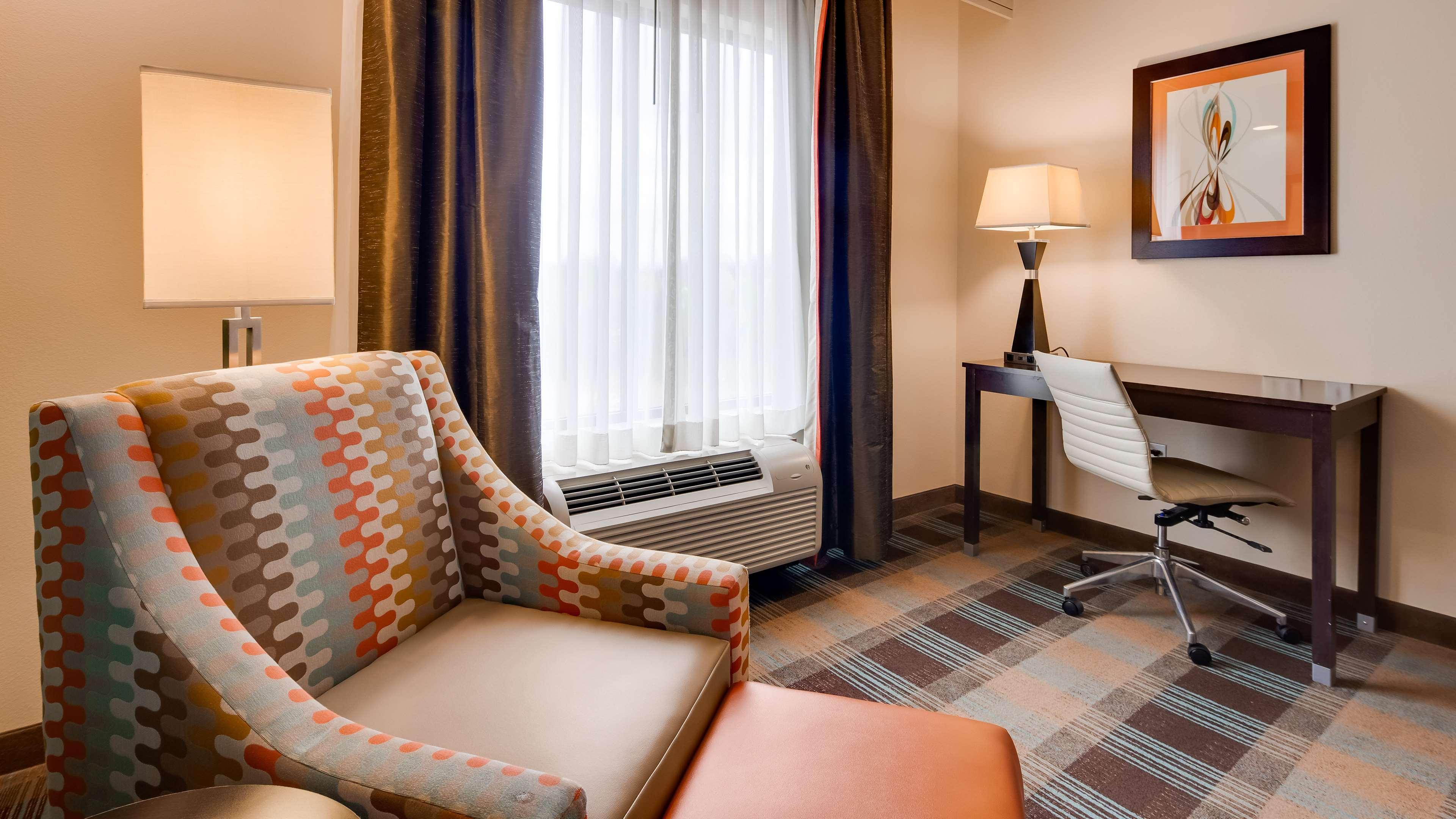 Best Western Plus Atrium Inn & Suites Clarksville Exterior foto
