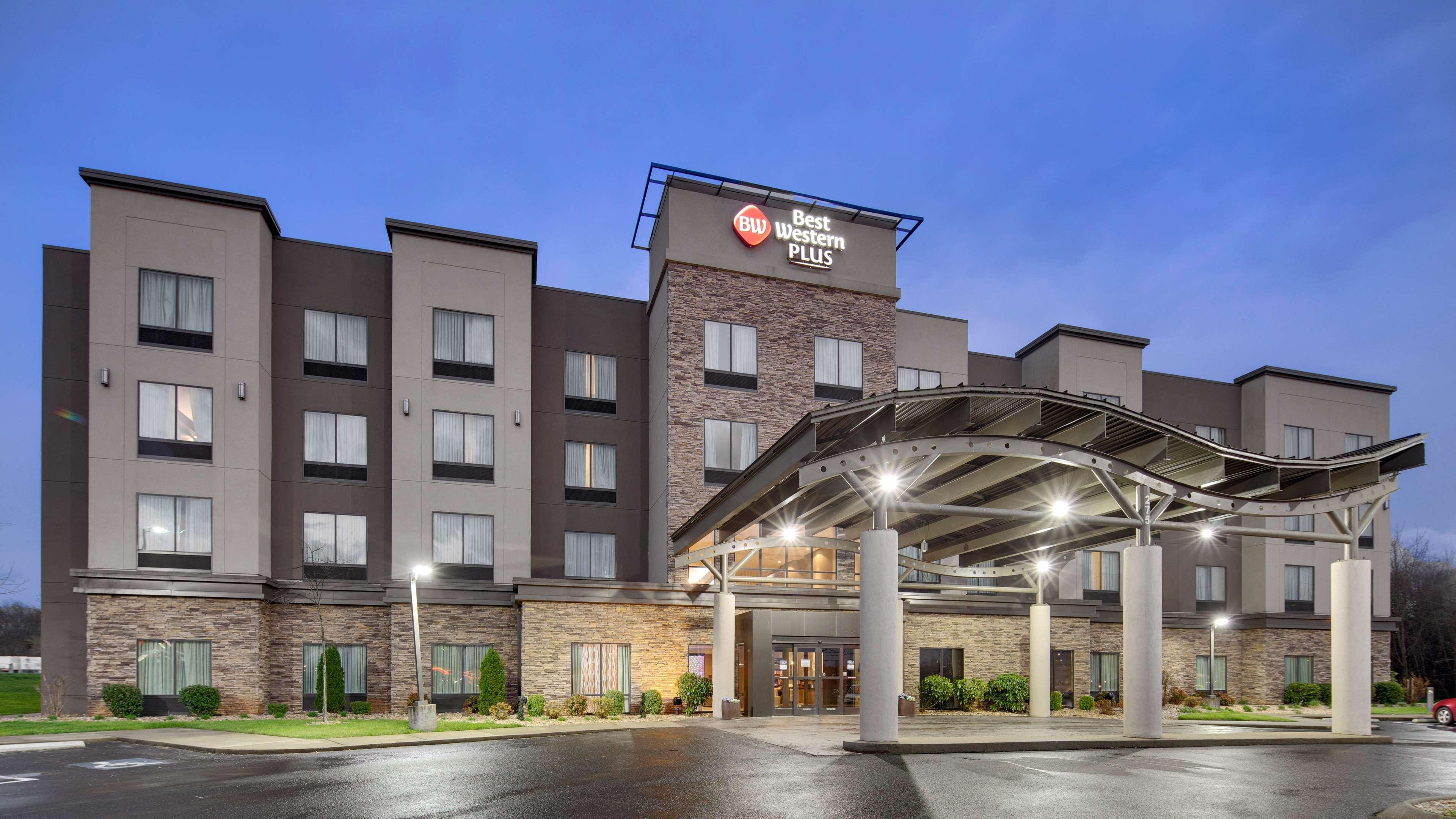 Best Western Plus Atrium Inn & Suites Clarksville Exterior foto