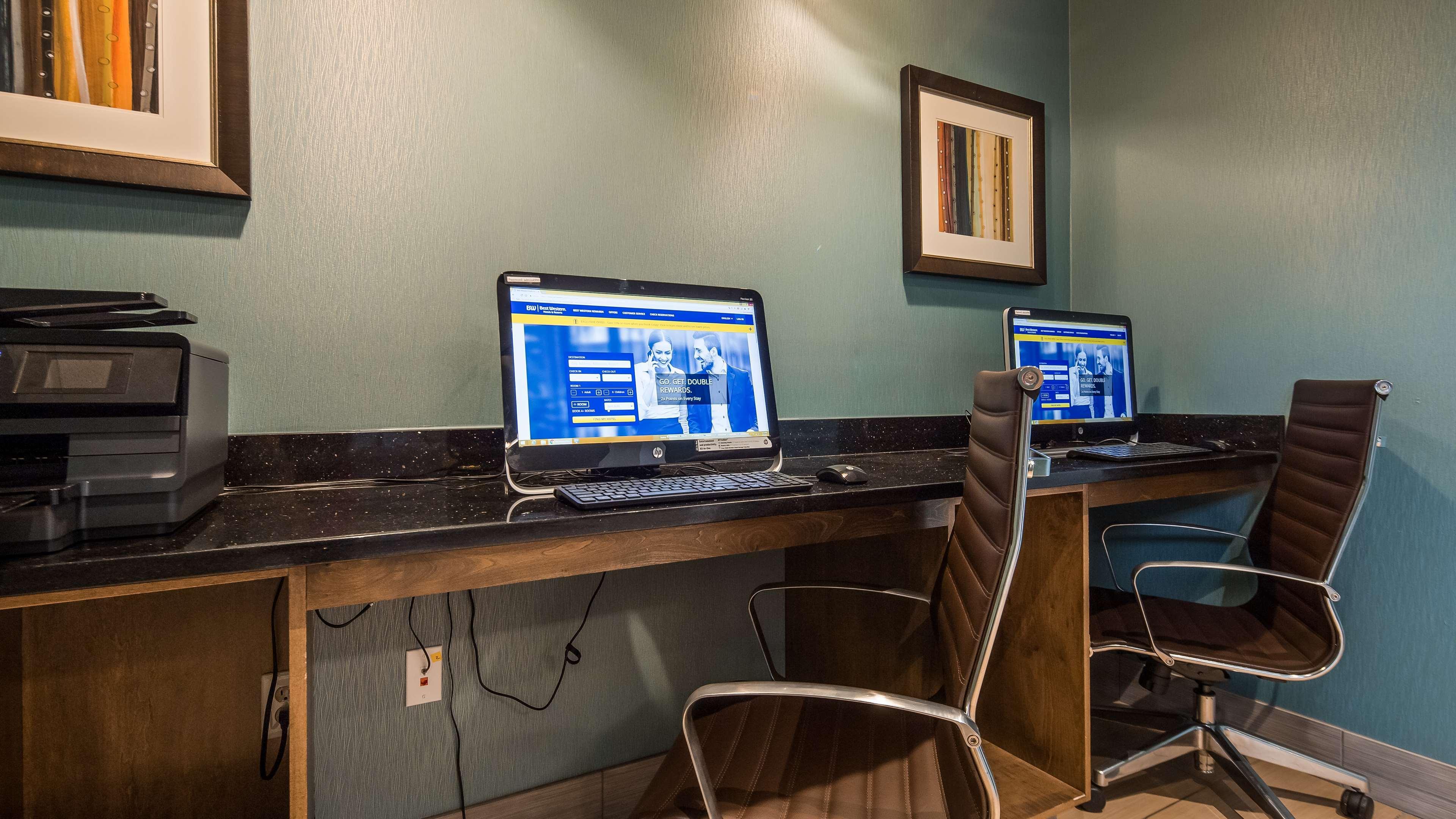 Best Western Plus Atrium Inn & Suites Clarksville Exterior foto
