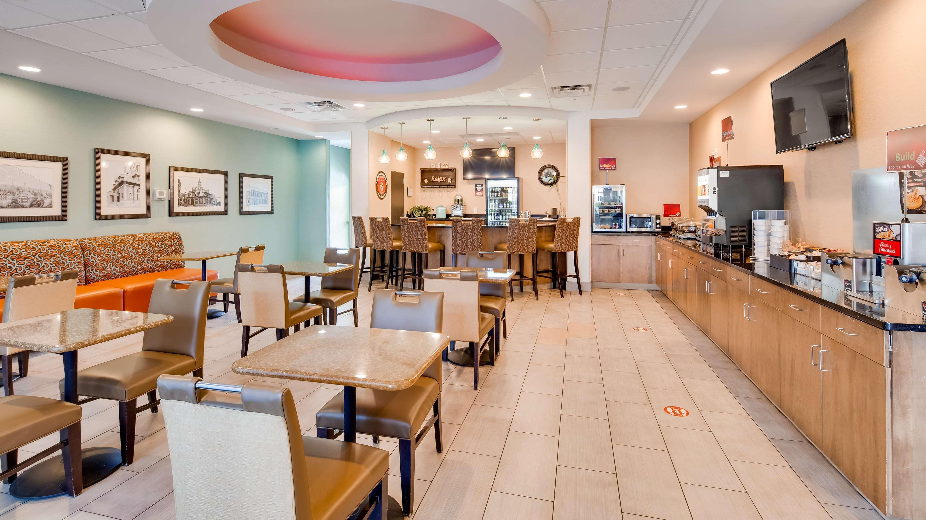 Best Western Plus Atrium Inn & Suites Clarksville Exterior foto